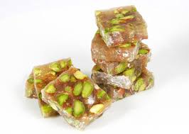 Cezerye akdeniz bölgesinde daha çok mersin ve adana da yaygın olarak yapılır. File Cezerye With Pistachio Nuts Jpg Wikipedia