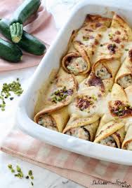 Per questa occasione presenterete a tavola dei cannelloni ripieni di verdura e ricotta. Cannelloni Di Crepes Al Forno Con Ricotta Salmone E Zucchine Ricette Ricette Di Cucina Idee Alimentari