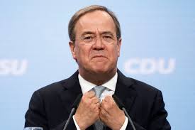 Laschet und scholz in flutgebieten wir. Bundestagswahl Laschet Schaltet In Den Angriffsmodus