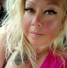 Hairdressers with long hair experience in area