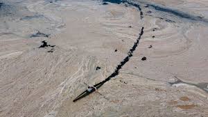 The slime has grown so large that it is threatening wildlife, local businesses and the environment. Anrb4 Zm27elm