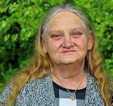 Julie Buffington's Instagram, Twitter & Facebook