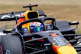 Bakerrosie leaks close-up head under desk