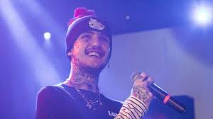 Hier, um downloadwallpaper.org sie können tausende von kostenlosen hintergrundbilder für ihr gerät erhalten. Smiley Lil Peep Is Having Tattoos On Face Neck And Hand And Mike In Hands Wearing Black Tshirt Hd Music Wallpapers Hd Wallpapers Id 42757