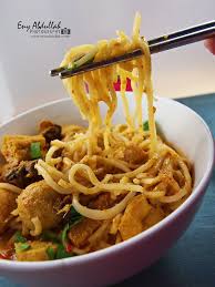 #nyonyacurrynoodles #meekarinyonya #laksacurry selamat mencuba semua resepi nyonya curry noodles nyonya laksa curry mee kari nyonya style masak apa kita. Resepi Mee Kari Nyonya Tersedap