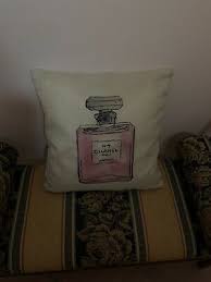 Sedia chanel bianca con cuscino bianco. Chanel Cuscino Ebay