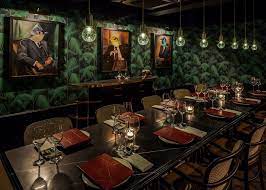 Your client is sure to be on cloud nine when dining in this private room with a picturesque view overlooking the cbd. Private Dining Rooms In Singapore For Intimate Gatherings Honeycombers