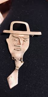 Memorial pin with added chain and year