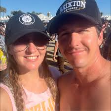 Who can install a fence in Temescal Valley?