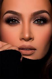 Jackie Navarrete's Instagram, Twitter & Facebook