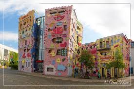 Das „happy rizzi house hat seinen standort im geschichtsträchtigen magniviertel in braunschweig. Artifactum Ver Bilis Blog Happy Rizzi Haus