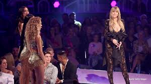 Die jüngste kandidatin bei germany's next topmodel. Photoshop Panne Bei Gntm Kandidatin Fehlt Auf Plakat Ein Bein