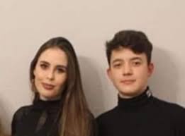 Born in poland, she moved to new zealand at the age of eight and has lived in new york since 1998. Karin Karina Pochwala Vs Lukasz Wawrzyniak Aka Kamerzysta Facebook