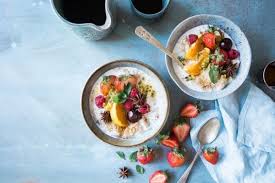 Mungkin hal itu disebabkan karena anda tidak terbiasa untuk makan saat pagi hari. 9 Menu Sarapan Sehat Cepat Saji Biar Gak Repot Pas Pagi Pagi