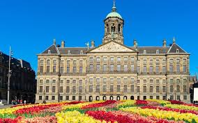 Wir werden einen monatlichen newsletter mit informationen zu den besten veranstaltungen in holland und updates zur frühjahrssaison 2021 verschicken. Tulpenblute In Holland 2021 Wann Ist Die Beste Reisezeit Keukenhof