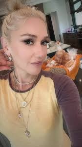 Lorrie Hill's Instagram, Twitter & Facebook