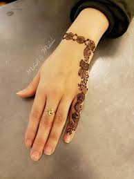 Simple Henna Design Design Henna Simple Hennahands In 2020 Simple Henna Tattoo Henna Designs Easy Finger Henna Designs