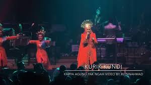 Kurik kundi terbaru gratis dan mudah dinikmati. Download Karyaagungpakngah Kurik Kundi Dato Seri Siti Nurhaliza Mp3 Download 320kbps