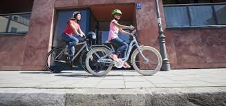 Gesetzesanderung Eltern Radeln Auf Dem Gehweg Pressedienst Fahrrad