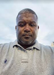 Derrick Gladden's Instagram, Twitter & Facebook