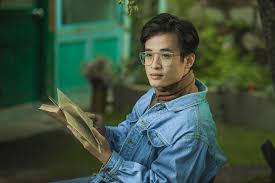 Em đã bước tới như em đã từng chạy trốn với anh trên cánh đồng xanh khúc nhạc hòa cùng nắng chiều dịu dàng để mình gần lại mãi nói lời thì thầm những điều thật thà đã giữ trong tim mình những chặng đường dài ngỡ mình mệt nhoài đã một lần gục ngã tháng tư có em ở đây nhìn tôi. Bá»‹ Nghi Ngá» Ná»• Chay Ve Ä'á»ƒ Pr Cho Liveshow Ha Anh Tuáº¥n Hanh Ä'á»™ng Ä'ap Tráº£ Cá»±c Xuáº¥t Sáº¯c