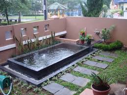 Nah karena itulah kami akan menghadirkan beberapa contoh desain kolam hias depan rumah yang ciamik untuk kamu terapkan di rumah. Desain Kolam Ikan Minimalis Di Halaman Rumah Rumah Minimalis Trending 2021