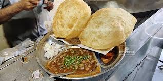 The chole bhature at manjeet's are not only scrumptious but come with a generous serving too. 11 Best Restaurants Where You Should Try Chole Bhature In Mumbai