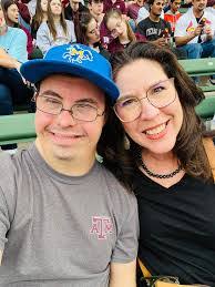 Patricia Pixley's Instagram, Twitter & Facebook