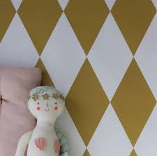 behang radijs okergeel de allerleukste behang voor de kinderkamer bedenkt saartje prum zelf behang kinderkamer de kinderkamer