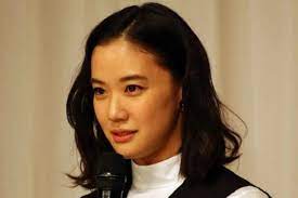 蒼井優、『ブギウギ』には映らない“もう一つの顔” 裏方で見せた「能力」に驚きの声 – Sirabee