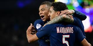 Falta de darío benedetto (marseille). Football Paris Saint Germain Outclass Marseille 4 0 In Closing The 11th Day Of Ligue 1 Teller Report