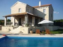 Vincent 22 aus inseleigenem gestein erbaute, komfortable cottages, die auf dem 46,5 hektar großen eiland verstreut liegen. Immobilie Insel Krk Steinvilla Mit Pool