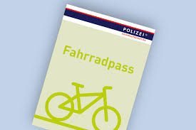 Fahrradpass drucken fahrradpass vorlage download freeware de gestohlene rader wiederfinden fahrradpass ist eine kostenlose app der polizeilichen. Polizei Niederosterreich Wer Sein Fahrrad Liebt Der ð˜¼ Schiebt S ð˜½ Sucht S ð˜¾ Sichert S Fur Alle Die Variante ð˜¾ Bevorzugen Haben Wir Folgende Tipps Zur Vorbeugung Von Fahrraddiebstahlen Fullt