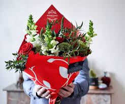 Bonne Saint Valentin Avec Monceau Fleurs Valentinesday Flower Fleur Bon Pour La Saint Valentin Monceau Fleurs Fleurs