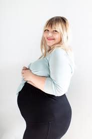 Trotzdem hat umstandskleidung einen angenehmen sitzt und umschmeichelt deinen babybauch. Plus Size Umstandsmode Eine Suche Meine Essentials Kathastrophal