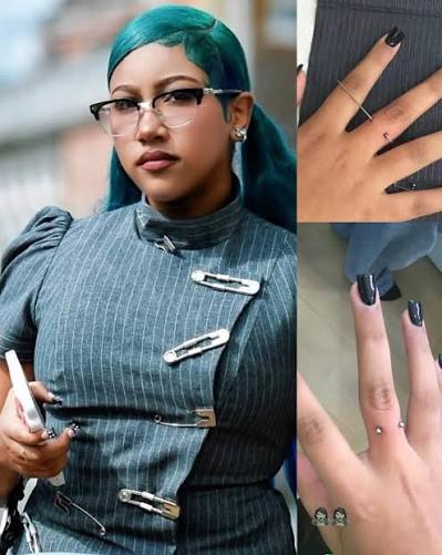 🔗: peoplem.ag/4gxl5Ou North West Says She's Not Interested in Dating and  Vaping: 'All I Want Is Blue Hair and Piercings' 📷: Credit : Gus Van Sant
