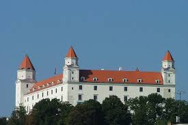 Episcopal summer palace, the seat of the government of slovakia. Les 11 Choses Incontournables A Faire A Bratislava