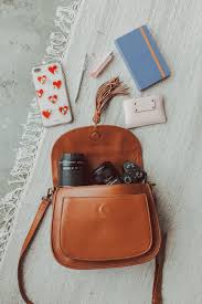 Chic Camera Bags For Women Or Any Style Conscious Photographer So Chic Nobody Will Know It S A Camera Bag It S Camera Bag Camera Purse Mirrorless Camera Bag
