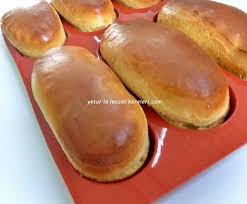 Soguk Sandvic Icin Nefis Bir Ekmek Oluyor Tavsiyemdir Malzemeler 3 Yumurta 1 Cay Bardagi Ilik Sut 100 Gr Yumusak Ter Yemek Tarifleri Yemek Yiyecek Ve Icecek