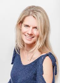 Nicole Bitzer's Instagram, Twitter & Facebook