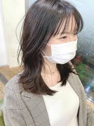 くびれミディ特集 小顔効果 華奢見え抜群なヘアスタイルで垢抜けよう folk ヘアスタイル 韓国 ヘア 髪 ボリューム