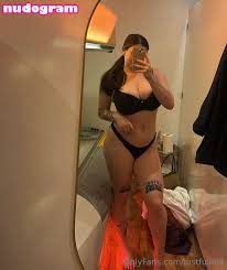 Leia.evee  LustfulLeia  LustfulLeia_ Гола изтичане OnlyFans снимка 4 -  Nudogram v2.1