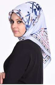 Yeni Sezon Cekici Sefamerve Esarp Modelleri Kadin Ve Trend Moda Guzellik Ve Saglik Blogu Moda Moda Stilleri Esarp