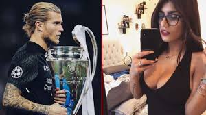 Having moved to the united states with her family from lebanon at the age of seven, mia knew her parents would disapprove. Champions League Patzer Jetzt Hat Mia Khalifa Eine Eindeutige Botschaft An Loris Karius Stars