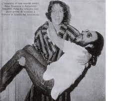 66 anni fa come oggi nasceva rino gaetano, l'originale cantante calabrese prematuramente scomparso in un incidente stradale. Antonello Venditti Su Rino Gaetano Era Un Cocainomane La Sorella Di Rino Lo Querela Televisionando