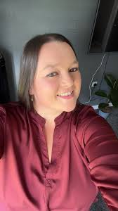 Looking to make new friends in England been here for 2 weeks and I'm lonely