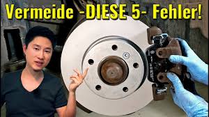 Die bremsscheiben sollten immer dann gewechselt werden, wenn die verschleißgrenze erreicht ist. 5 Sunden Beim Bremsenwechsel Bremsscheibe Bremsbelage Wechseln Automentum Bremsen Wechseln Youtube