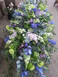 Next day delivery is available for only £5.80 any day of the week if you order before 9 pm. Mail Debbie Miller04 Hotmail Co Uk Funeral Flowers Casket Flowers Funeral Flower Arrangements