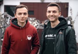 So real ist gott fr mich talk mit philipp mickenbecker bibel tv das gesprch. The Real Life Guys