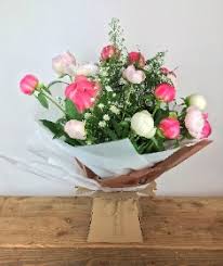 He also hopes to raise awareness about the decline of the species. Florist Nottingham Elizabeth Mckenna Flowers Nottingham National Flower Delivery Service